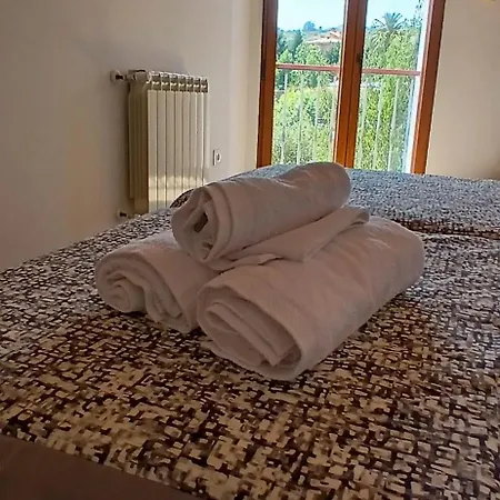 De Salas Albergue Hostel *