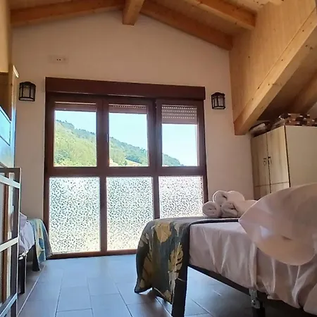 Hostel De Salas Albergue *